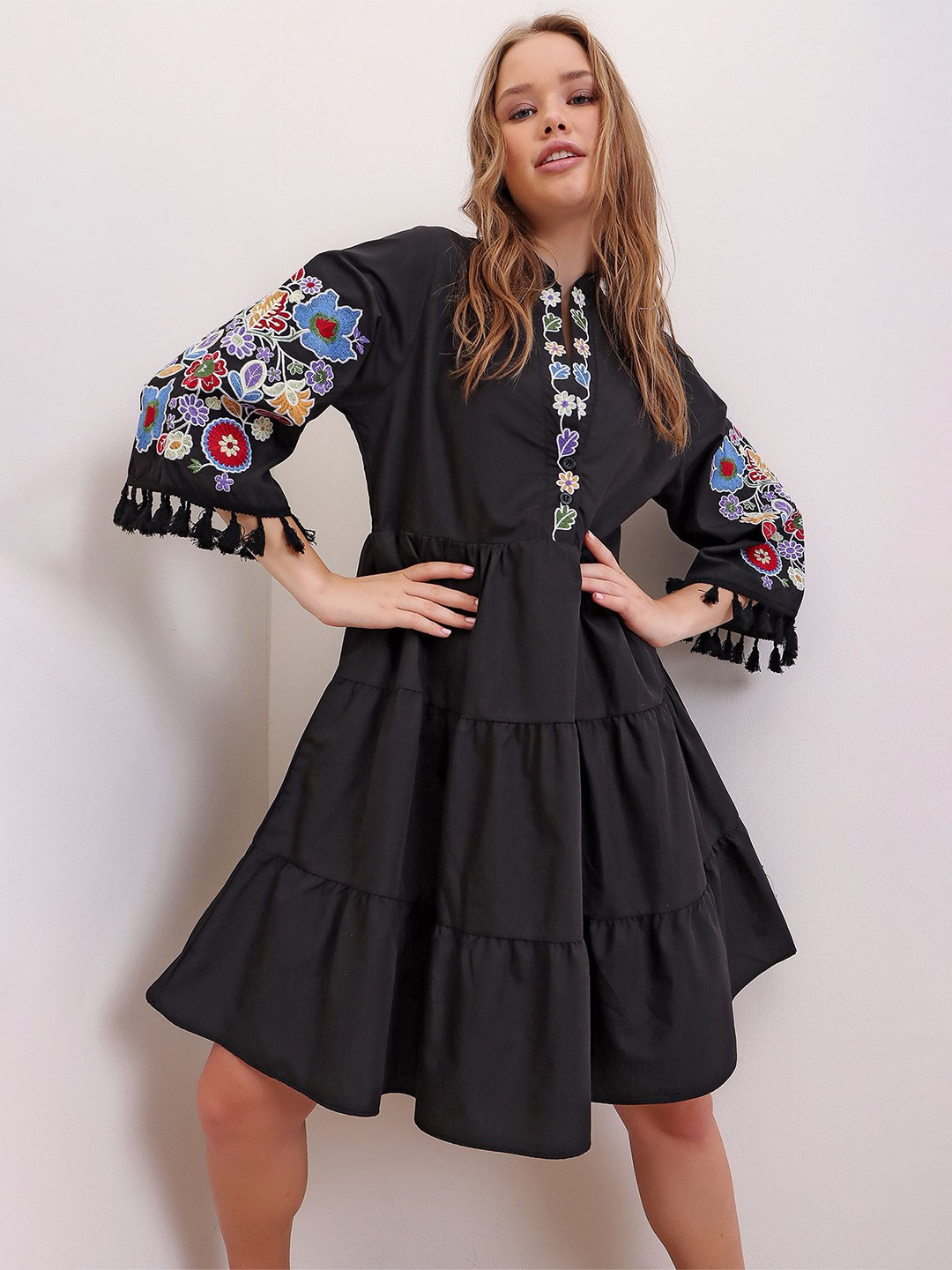 

Trend Alacati stili Puff Sleeve Mandarin Collar Fit & Flare Dress, Black
