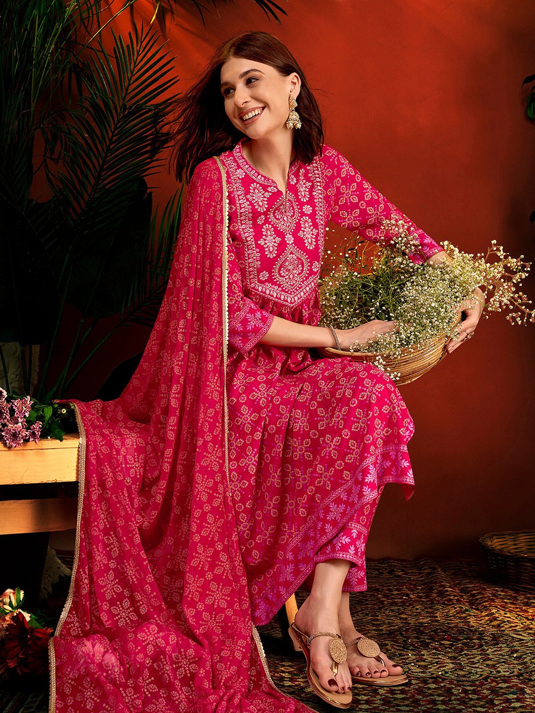 

Anouk Ethnic Motifs Embroidered Mandarin Collar Pleated Kurta With Trousers & Dupatta, Fuchsia