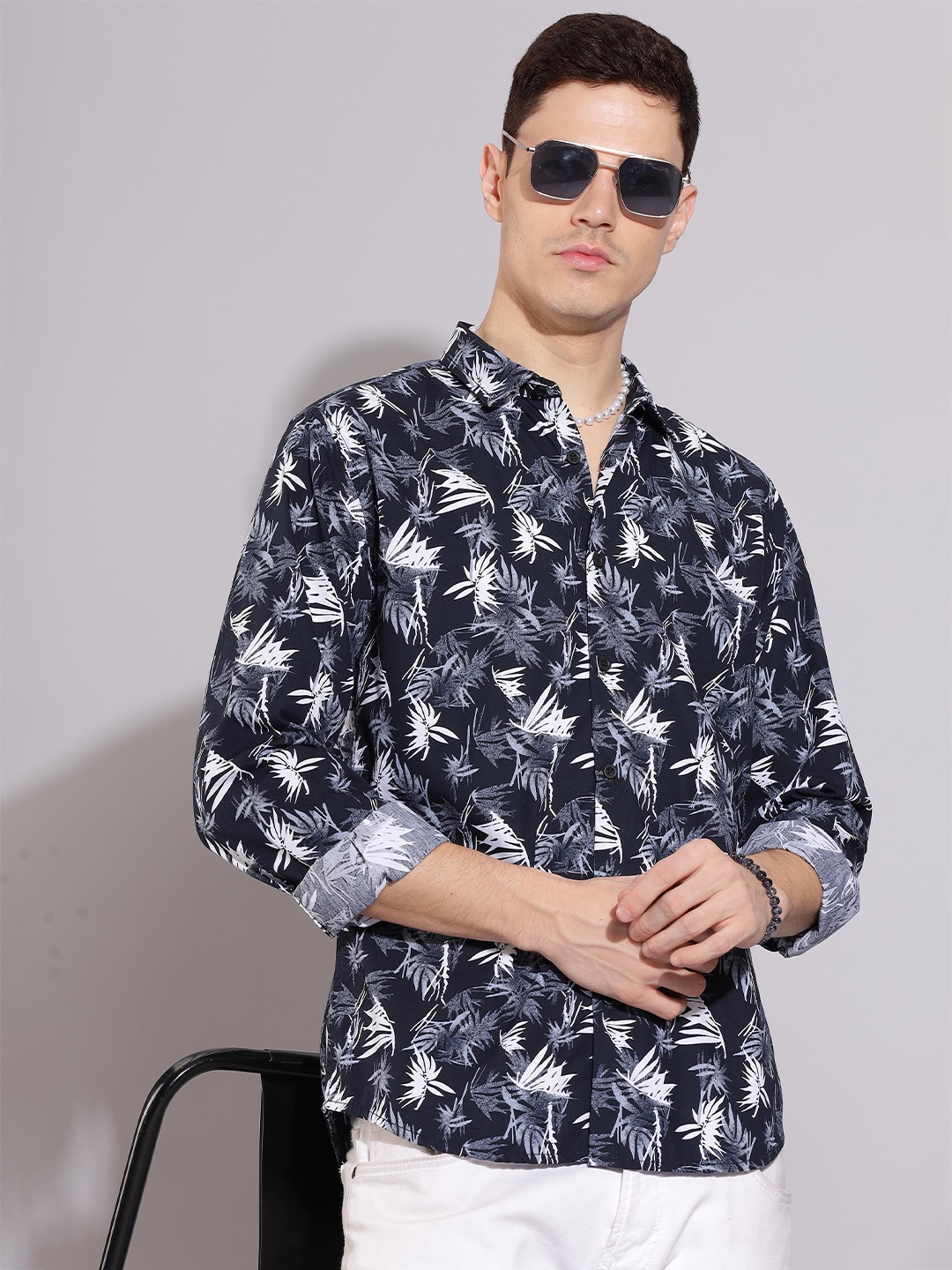 

HERE&NOW Spread Collar Slim Fit Floral Printed Casual Shirt, Navy blue
