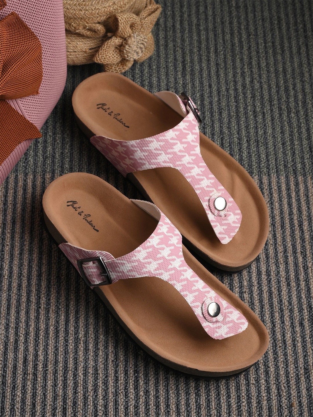 

Mast & Harbour Printed T-Straps Flats, Pink