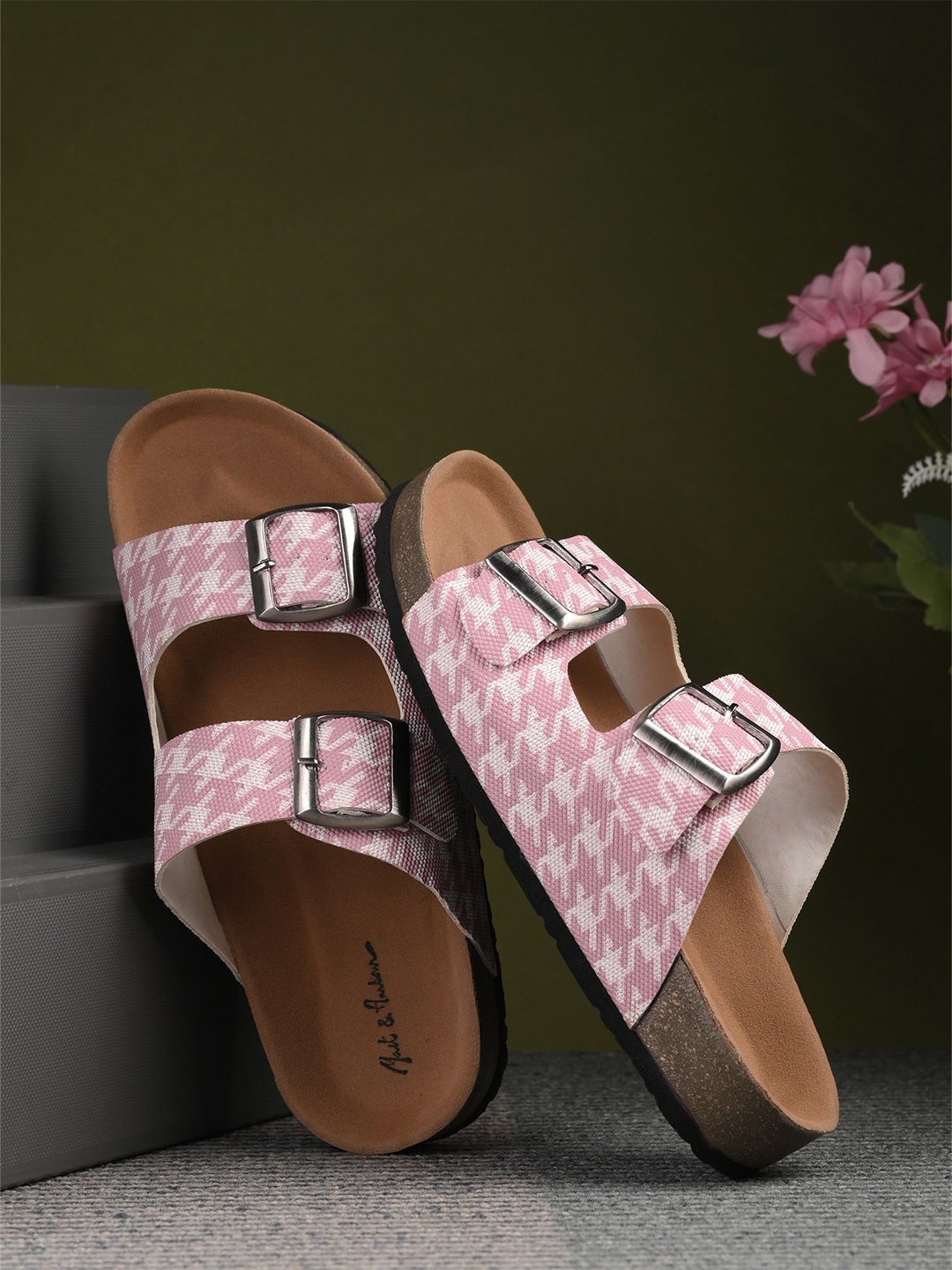 

Mast & Harbour Printed Open Front Flats, Pink
