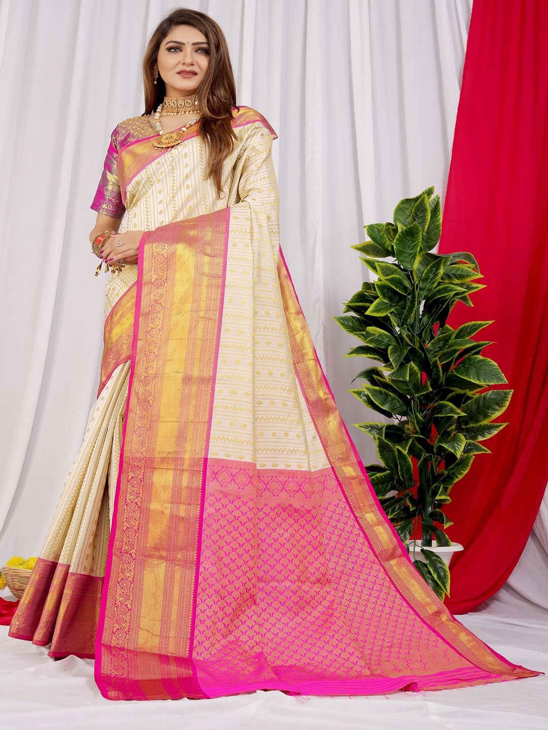 

SGF11 Woven Design Zari Kanjeevaram Saree, Off white