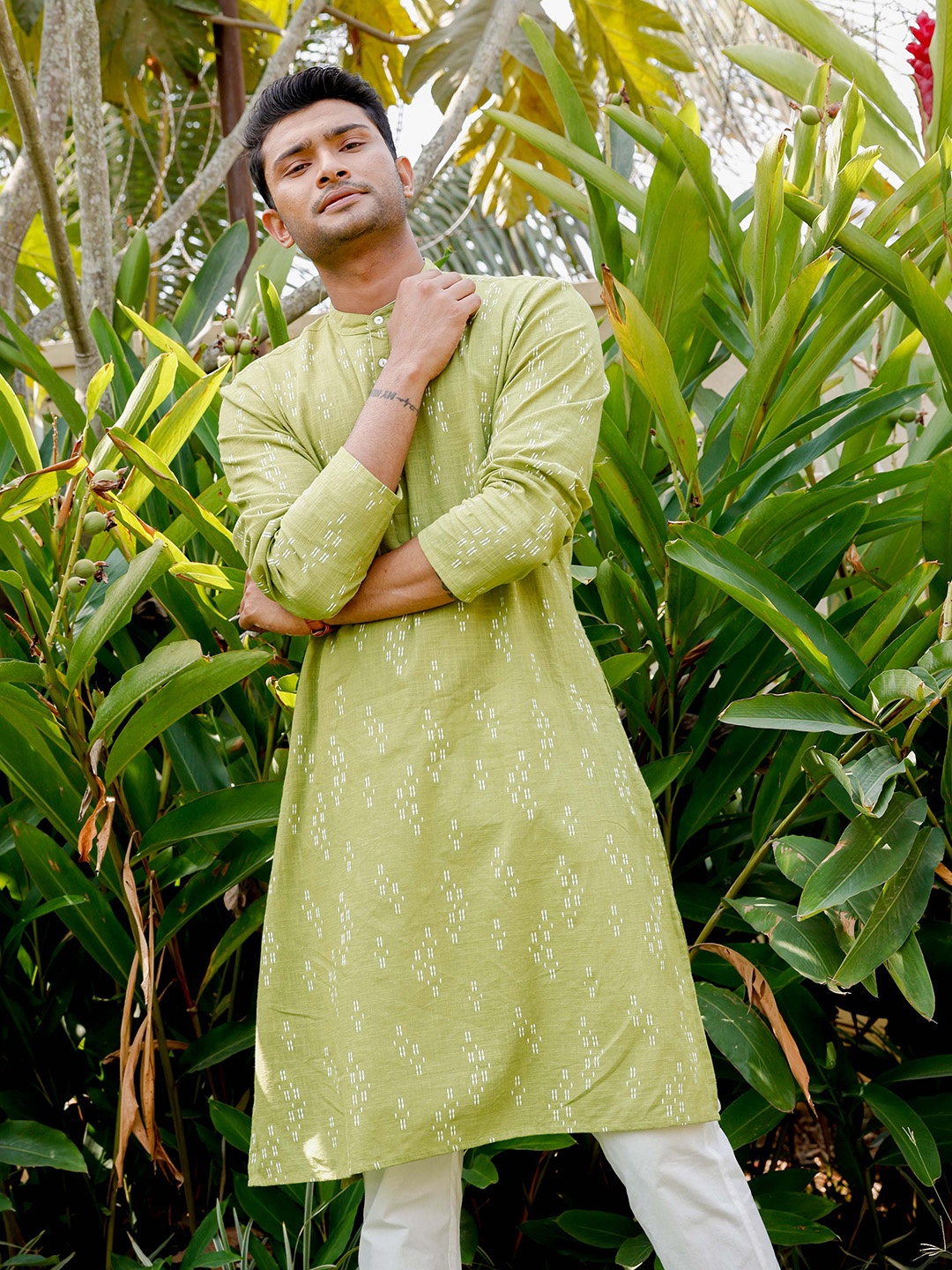 

FILORI Abstract Woven Design Mandarin Collar Cotton Straight Kurta, Green