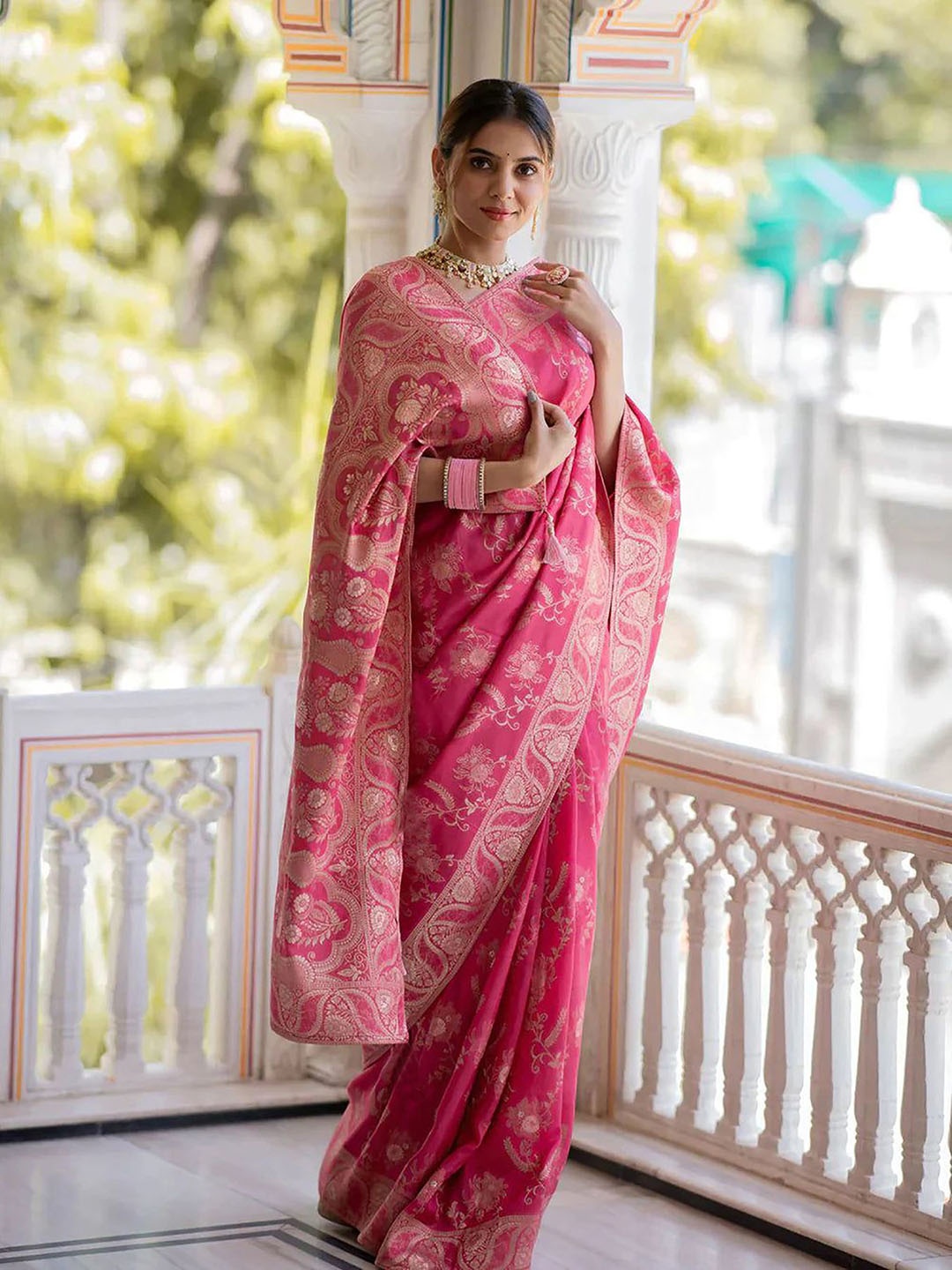 

Aldwych Woven Design Zari Banarasi Saree, Pink