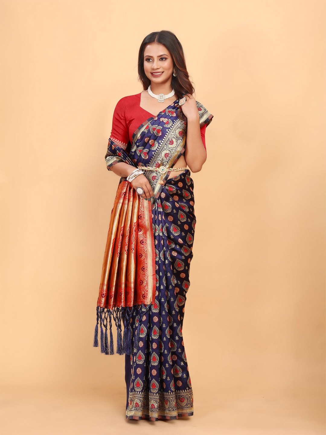 

DRIZOMIZ Woven Design Zari Ikat Saree, Navy blue