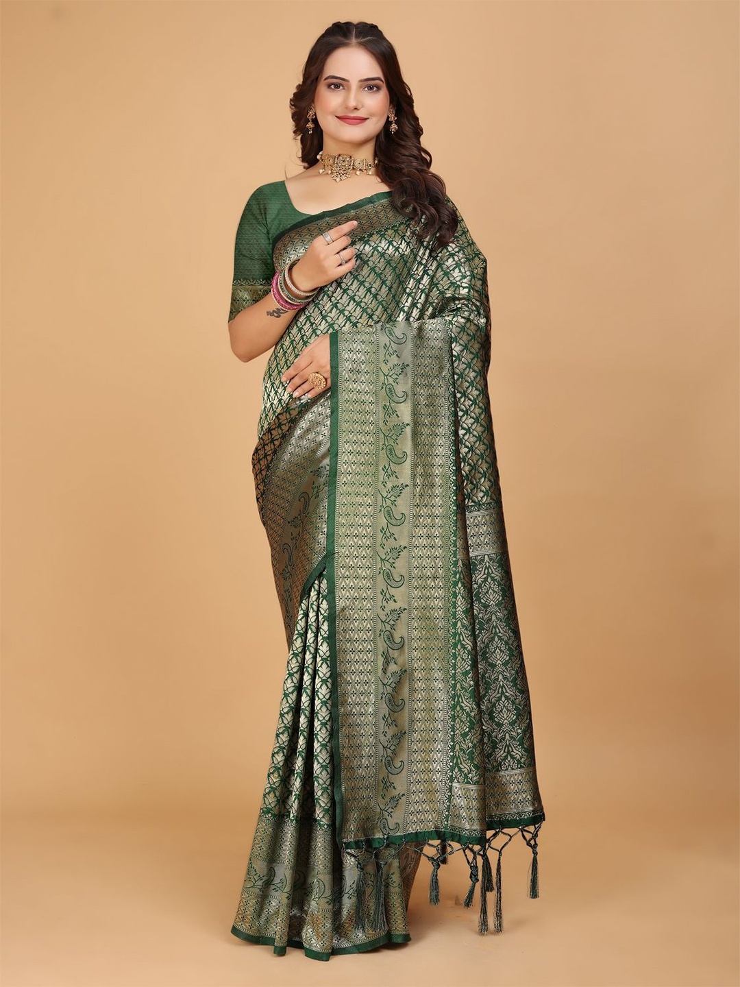 

DRIZOMIZ Woven Design Zari Heavy Work Ikat Saree, Green