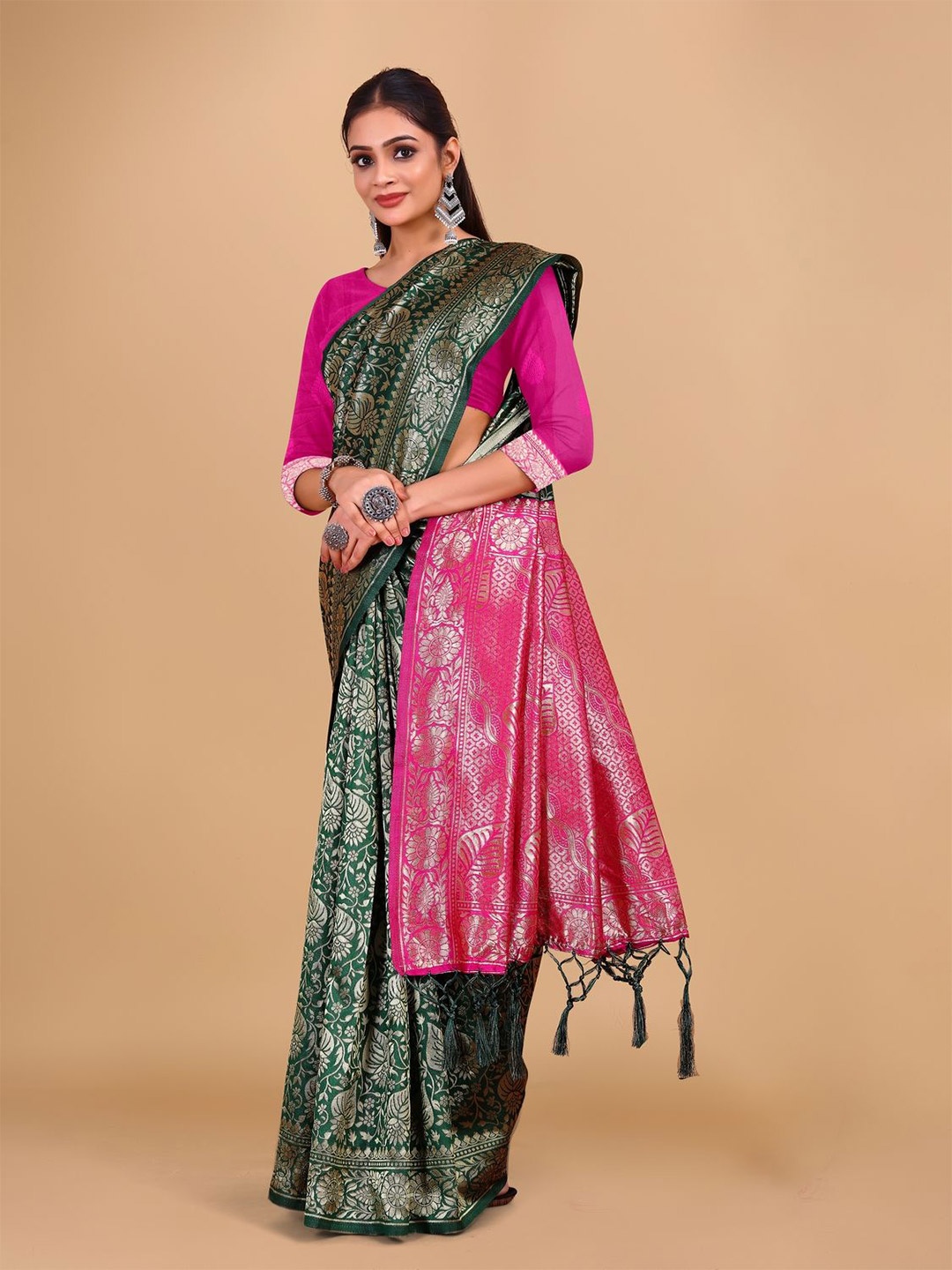 

DRIZOMIZ Woven Design Zari Heavy Work Ikat Saree, Green