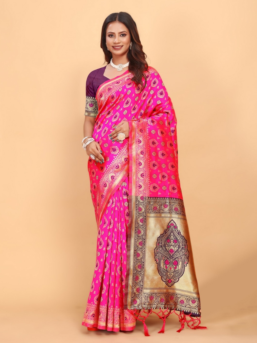 

DRIZOMIZ Woven Design Zari Ikat Saree, Pink