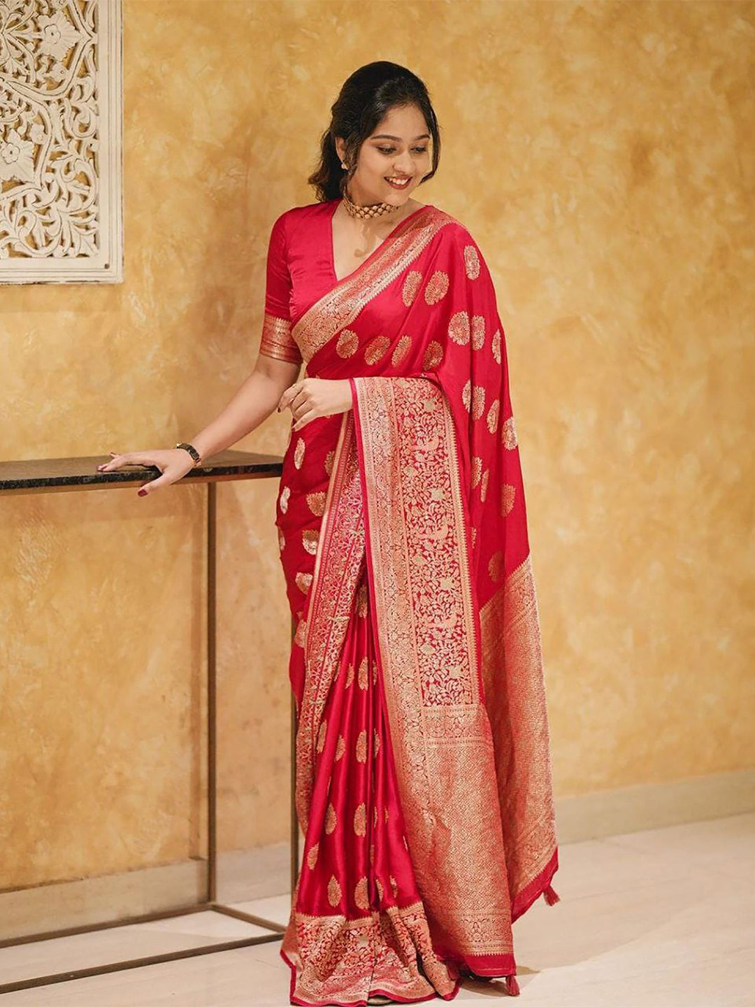 

BerMondsey Woven Design Zari Banarasi Saree, Red