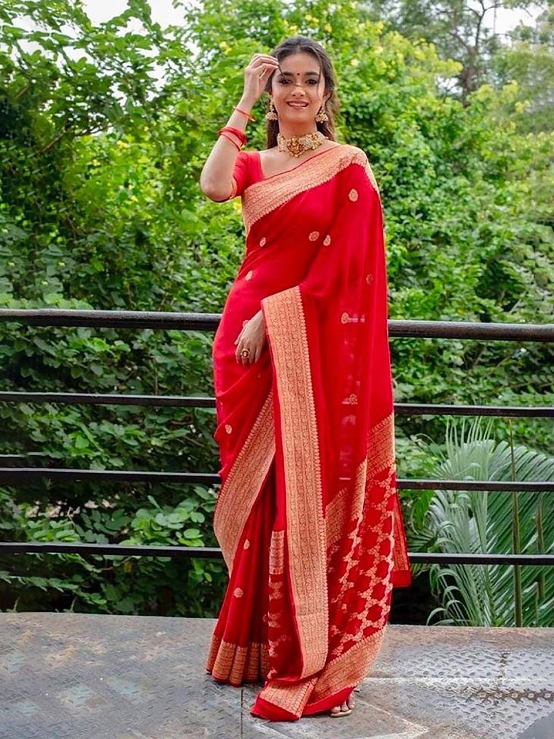 

BerMondsey Ethnic Motifs Zari Banarasi Saree, Red