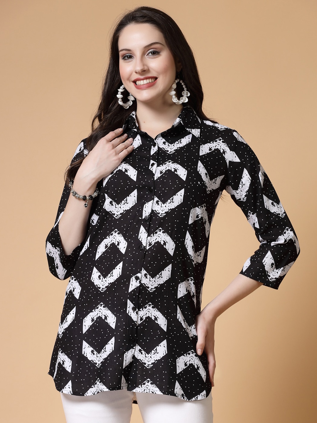 

KALINI Straight Printed Spread Collar Casual Shirt, Black