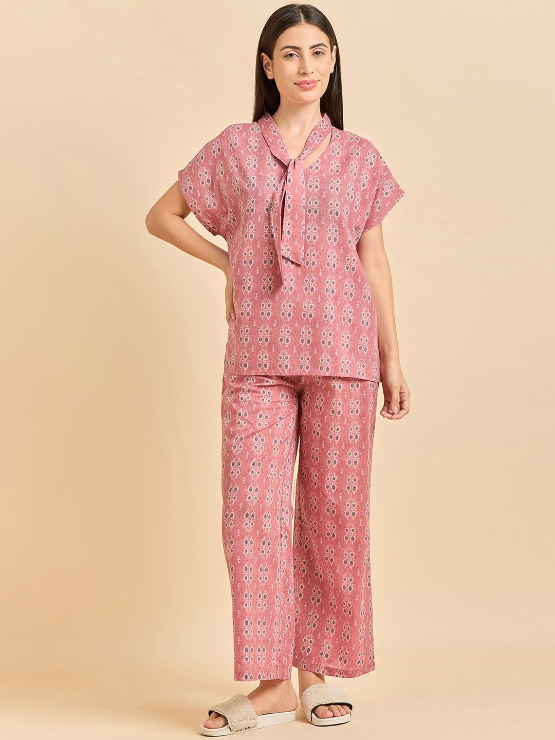 

Sweet Dreams Pink Ethnic Motifs Printed V-Neck Pure Cotton Top With Pyjamas