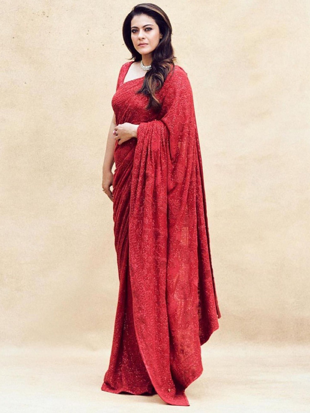 

Trendmalls Ethnic Motifs Sequinned Pure Georgette Saree, Red