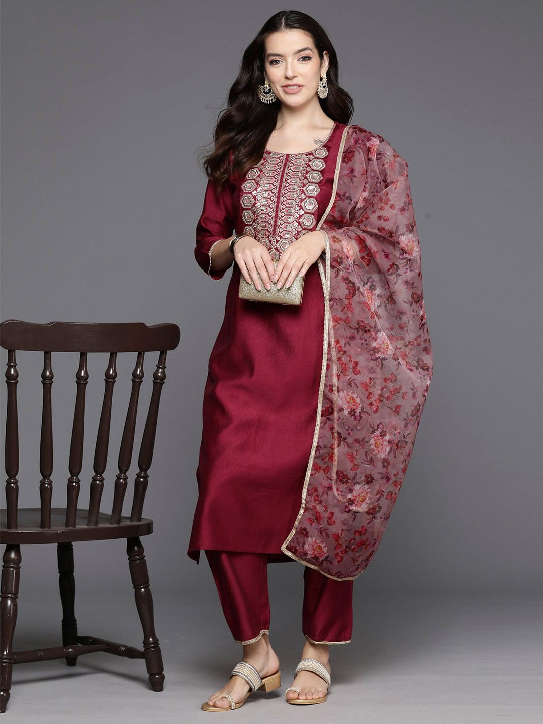 

Indo Era Yoke Design Round Neck Three-Quarter Sleeves Sequinned Kurta Set, Burgundy