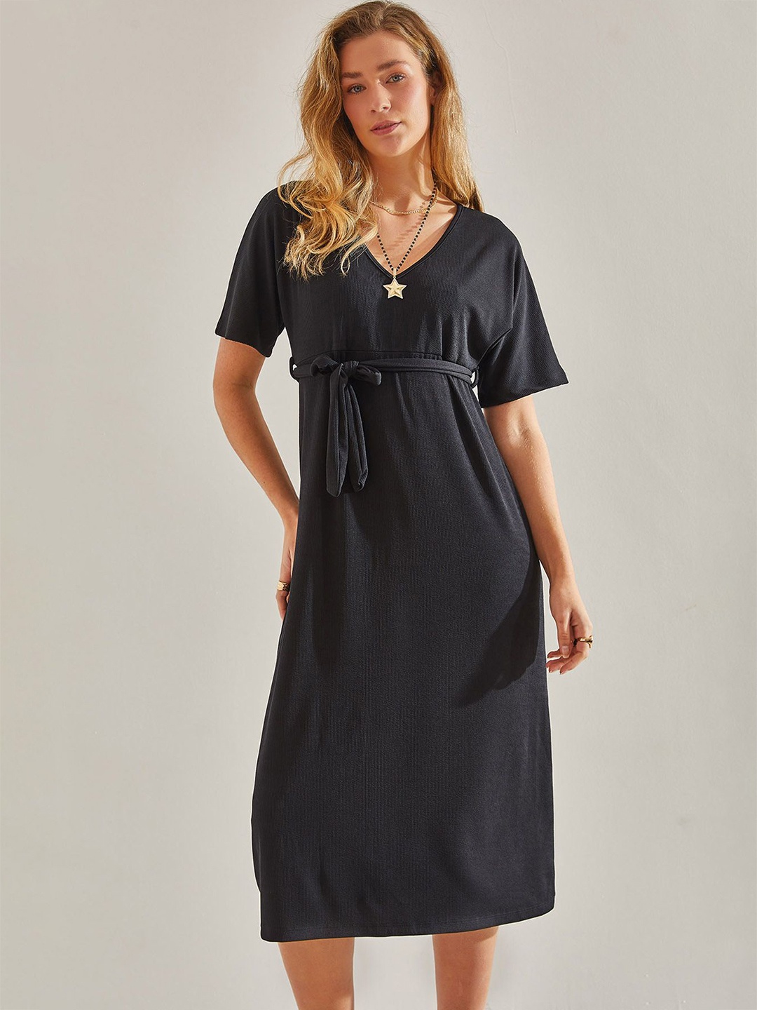 

BIANCO LUCCI V-Neck A-Line Midi Dress, Black