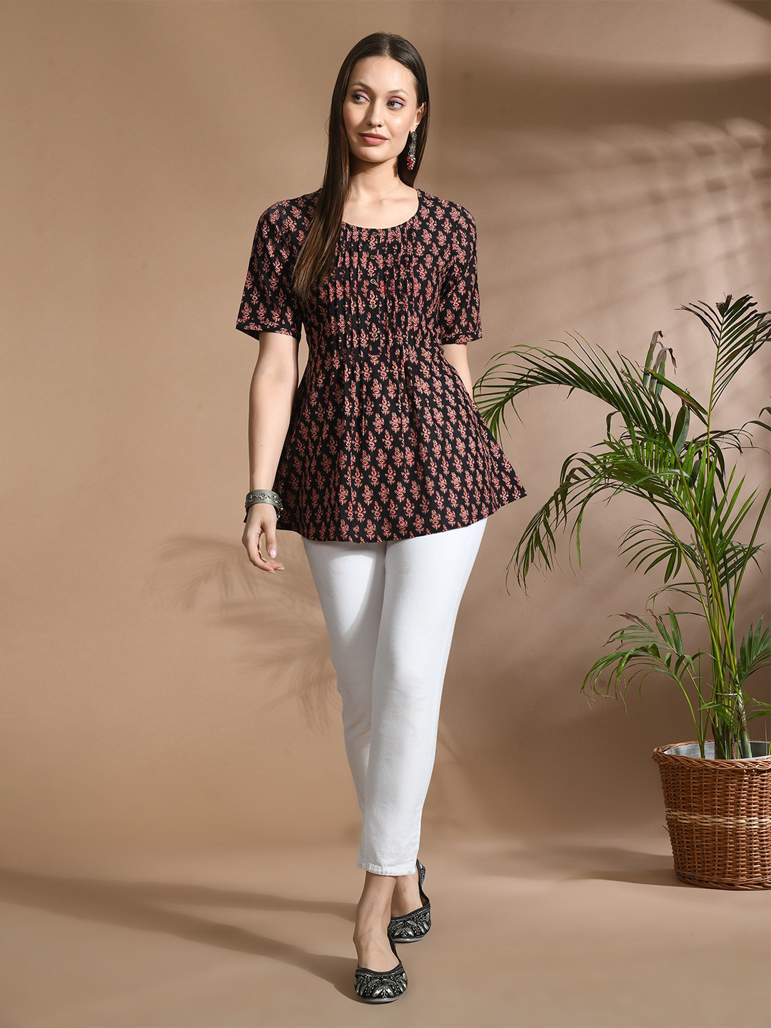 

AAYUMI Ethnic Motifs Printed Round Neck Pure Cotton Regular Top, Black