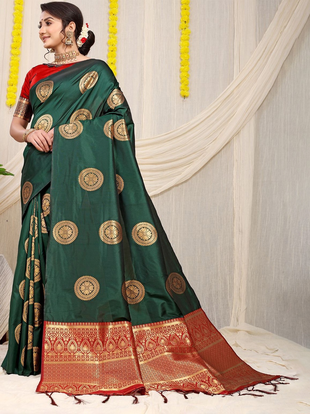 

SGF11 Woven Design Zari Kanjeevaram Saree, Green