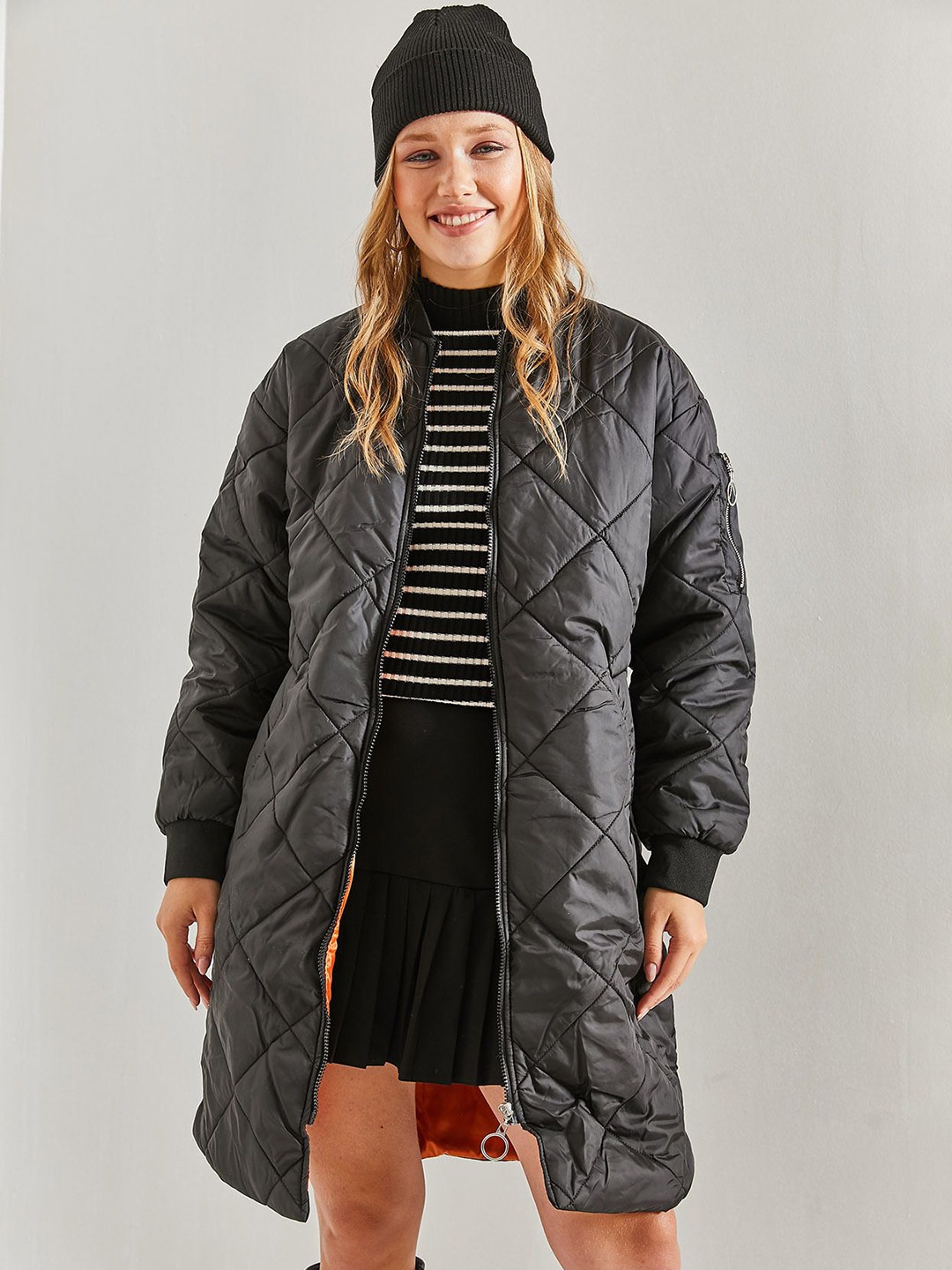 

BIANCO LUCCI Stand Collar Longline Quilted Jacket, Black