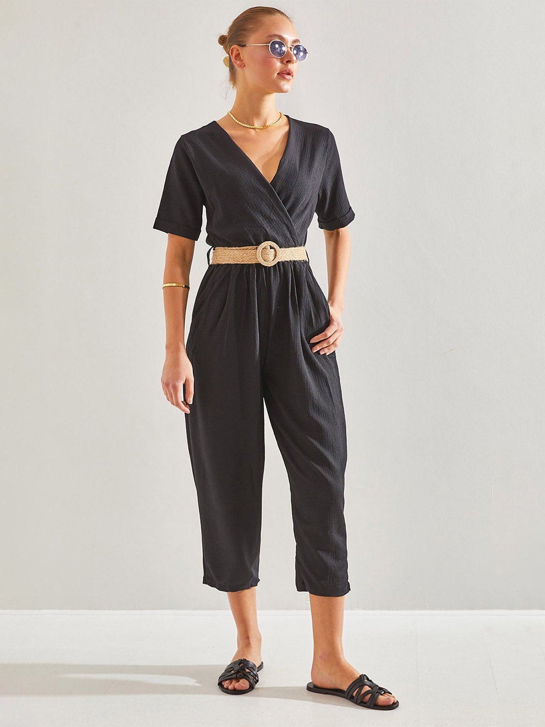 

BIANCO LUCCI V-Neck Basic Jumpsuit, Black