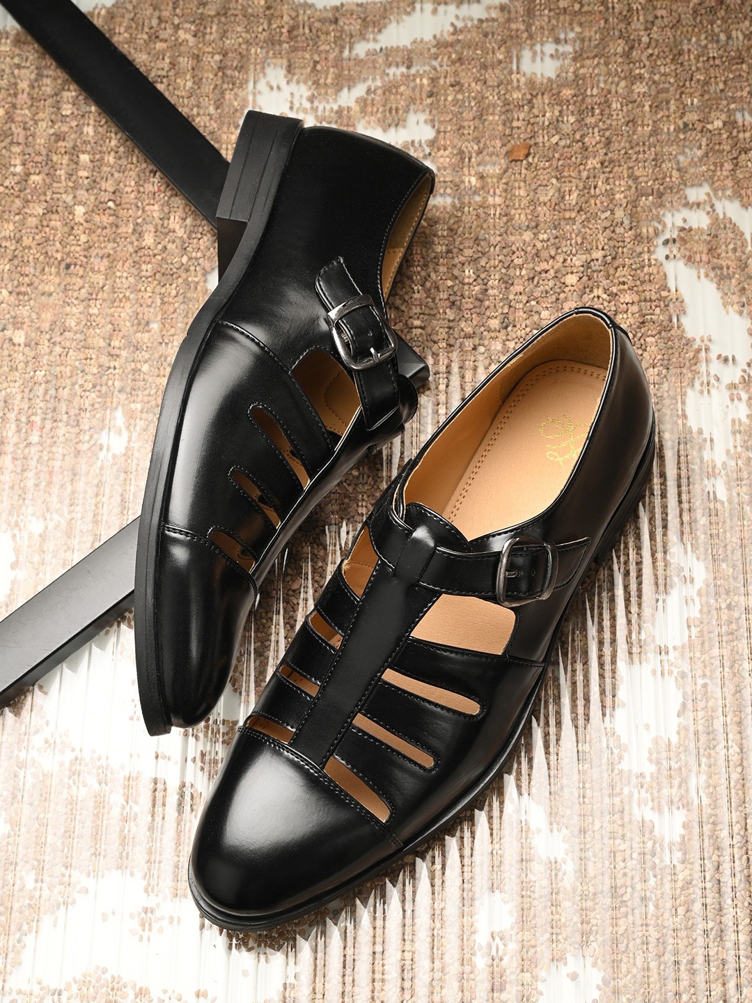 

House of Pataudi Men Shoe-Style Sandals, Black