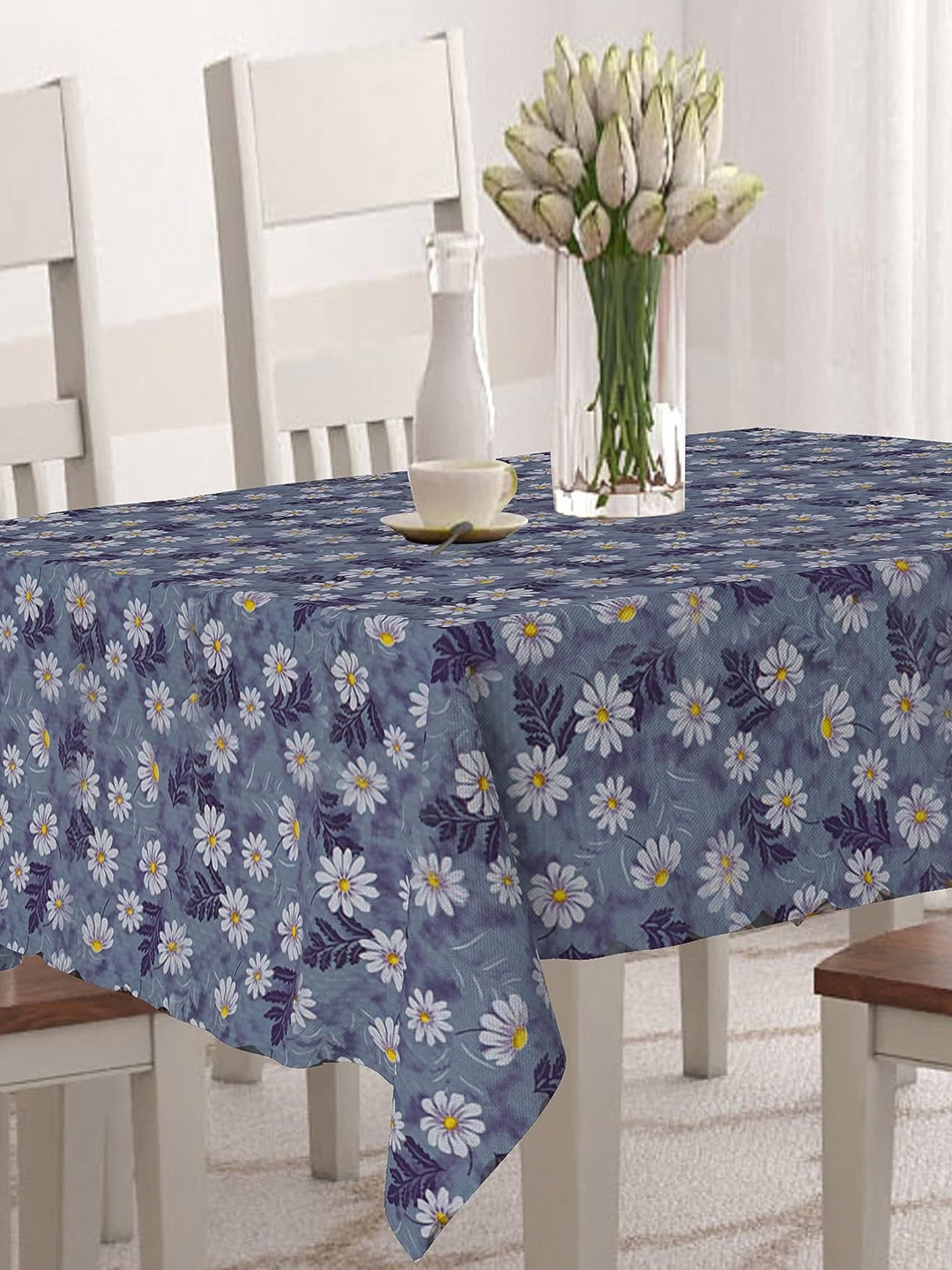 

Aura Blue & White Floral 5 Seater Rectangle Table Cover