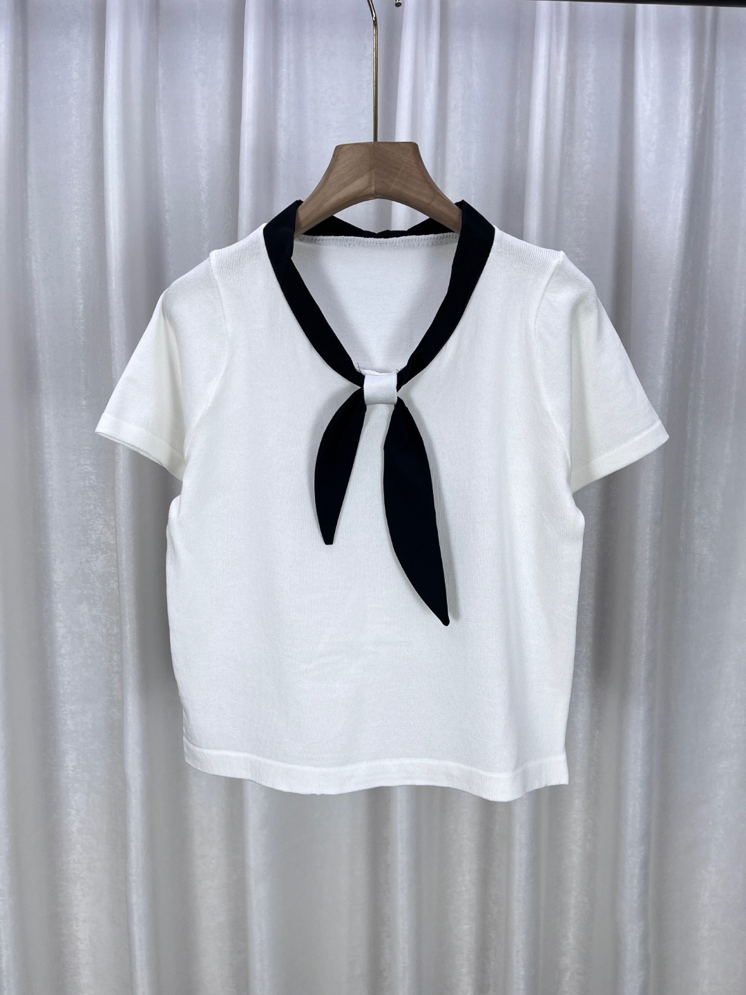

StyleCast Girls Solid Tie-Up Neck Top, White