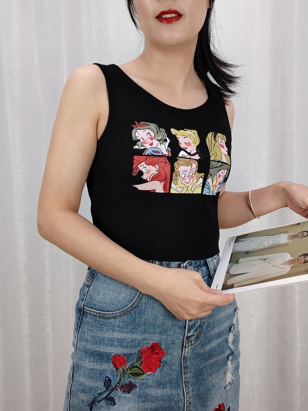 

StyleCast Black Round Neck Printed Sleeveless Crop Top