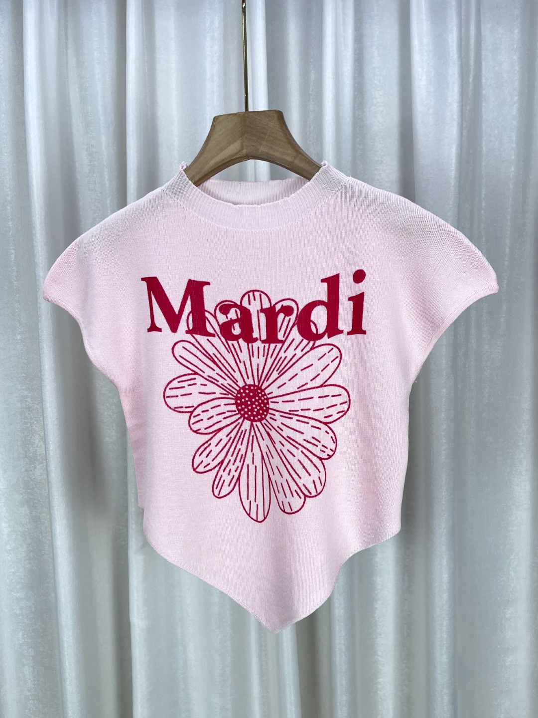 

StyleCast Girls Pink Round Neck Graphic Printed Top