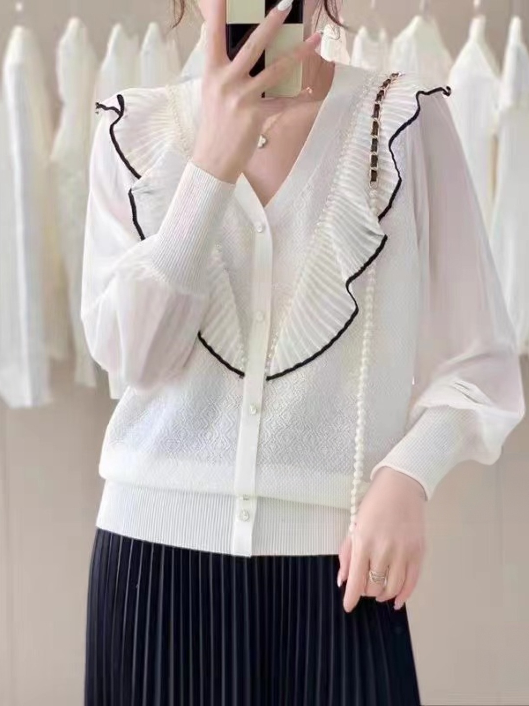

StyleCast V-Neck Long Sleeves Top, White