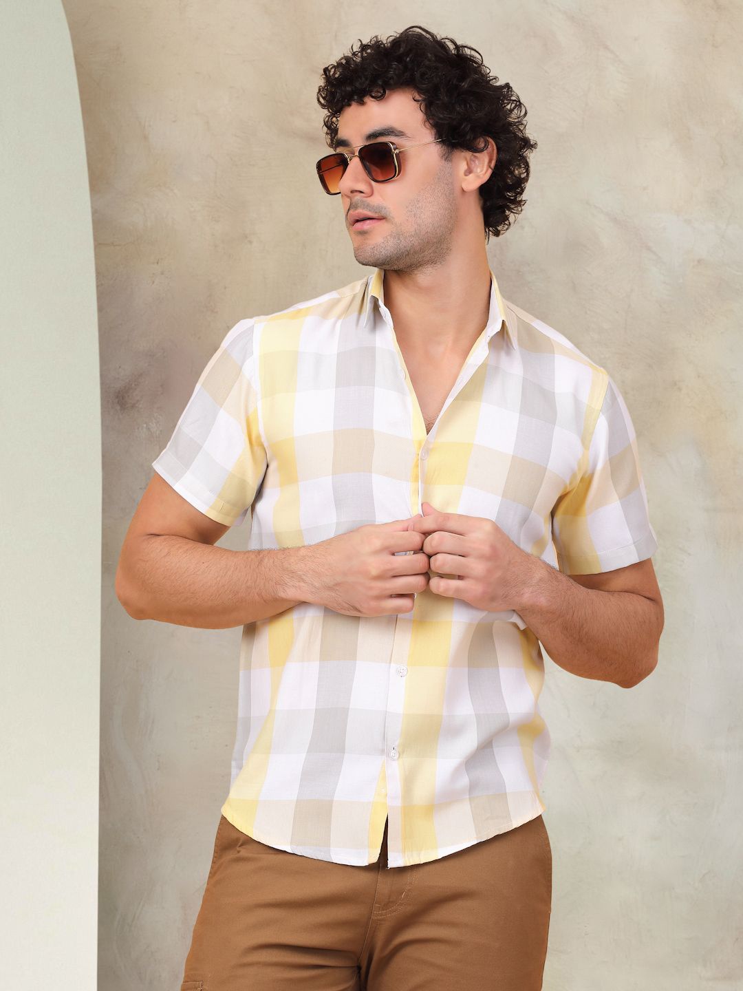 

Indian Needle Classic Checked Cutaway Collar Pure Cotton Casual Shirt, Yellow