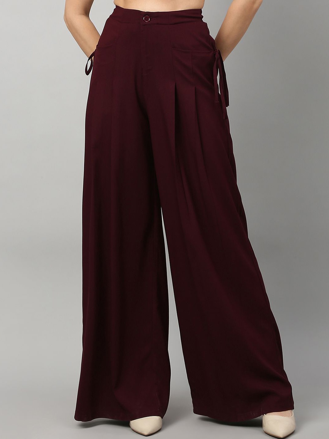 

TARAMA Women High-Rise Loose Fit Pleated Parallel Trousers, Burgundy