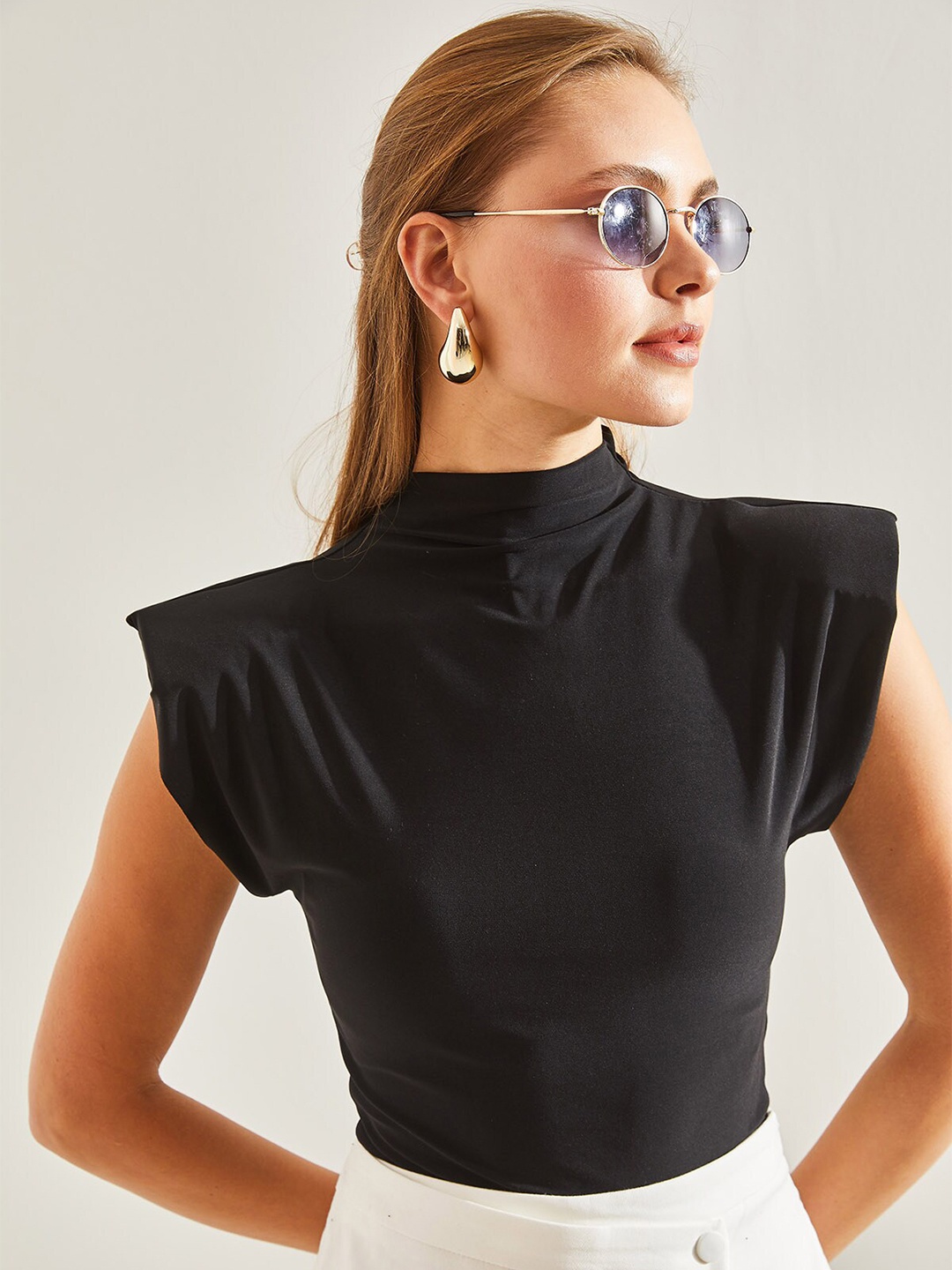 

BIANCO LUCCI Round Neck Extended Sleeves Fitted Top, Black