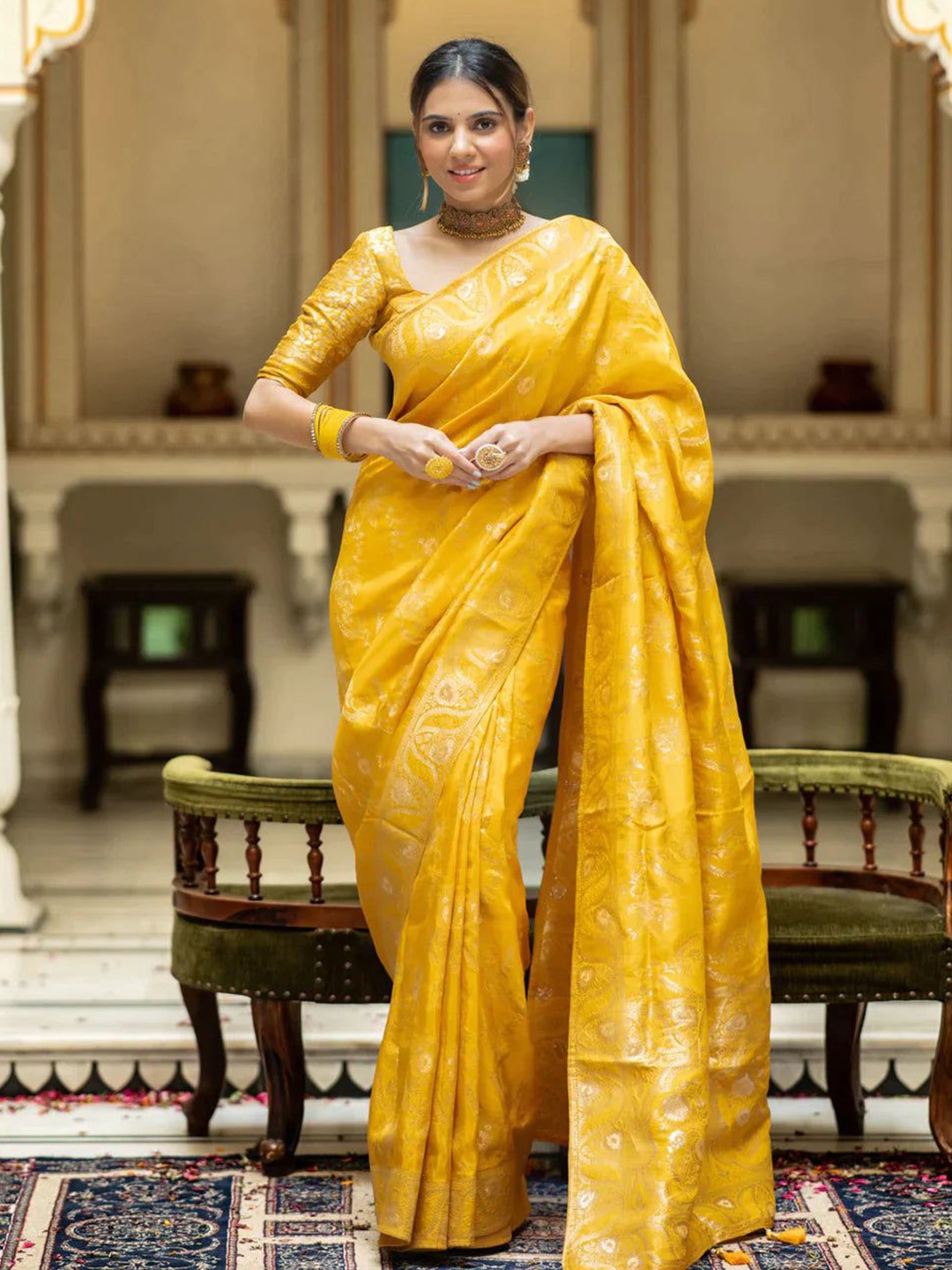 

PHEASANT Ethnic Motifs Zari Silk Blend Banarasi Saree, Yellow