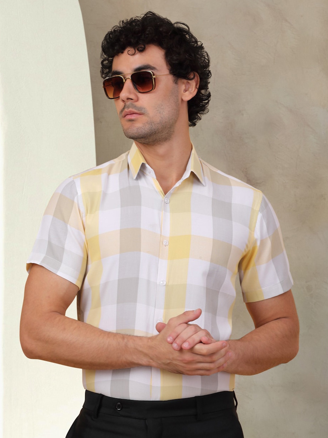 

Indian Needle Classic Buffalo Checks Opaque Checked Pure Cotton Formal Shirt, Yellow