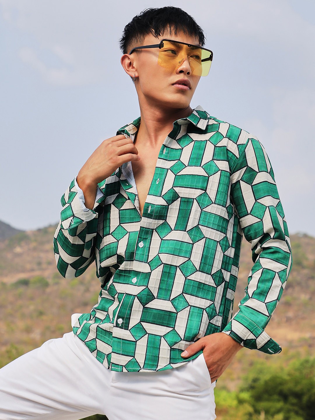 

Campus Sutra Classic Geometric Printed Spread Collar Shirt, Green