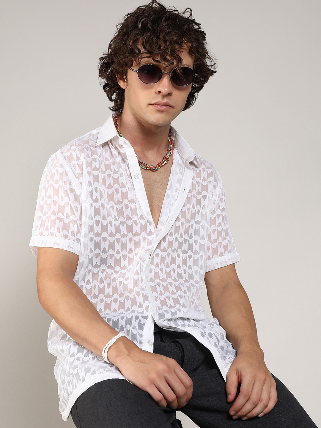 

Campus Sutra Classic Textured Self Design Casual Shirt, White