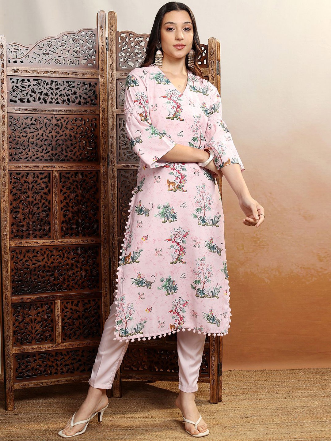 

Vishudh Pink Floral Printed V-Neck Gotta Patti Straight Kurta