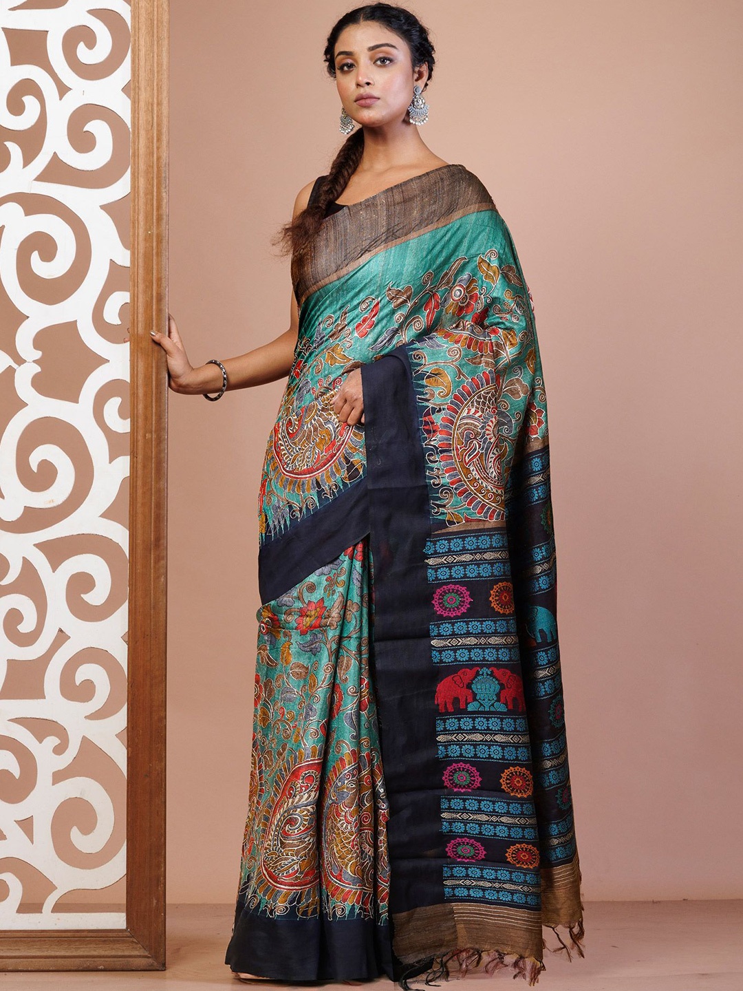 

Unnati Silks Ethnic Motifs Embroidered Pure Silk Handloom Tussar Saree, Green