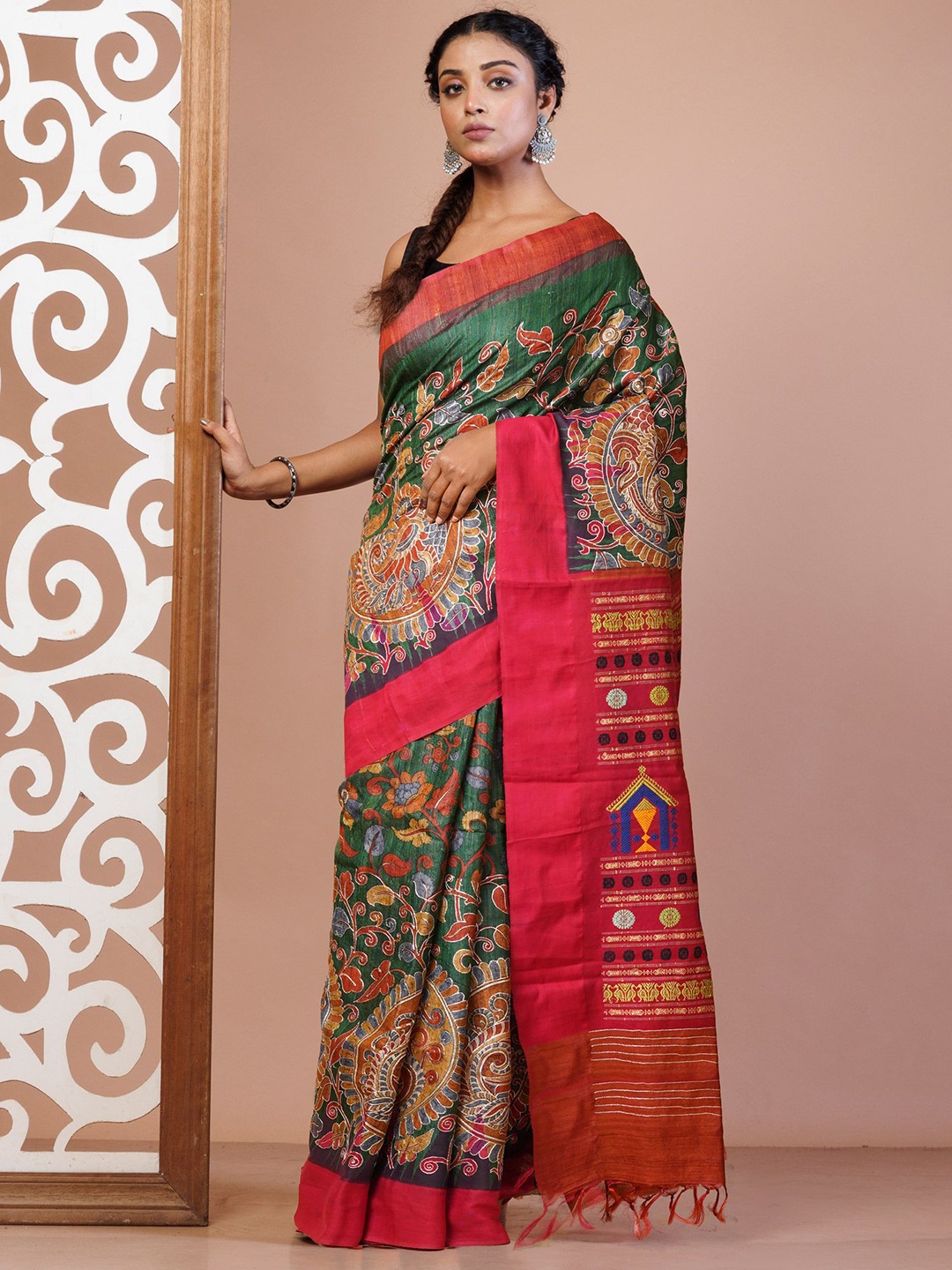 

Unnati Silks Ethnic Motifs Embroidered Pure Silk Handloom Tussar Saree, Green