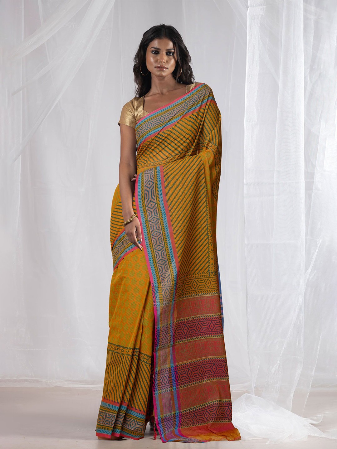 

Unnati Silks Striped Pure Cotton Handloom Mangalagiri Saree, Yellow
