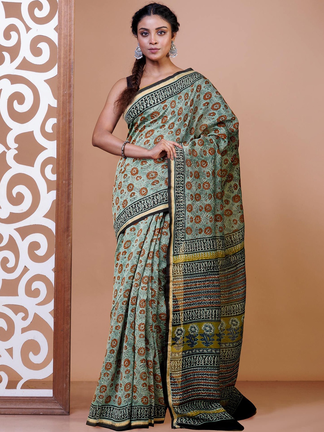 

Unnati Silks Tie and Dye Silk Cotton Handloom Chanderi Saree, Blue