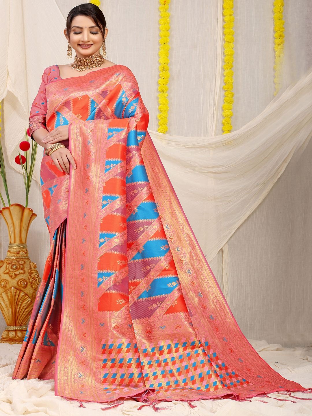 

SGF11 Woven Design Zari Kanjeevaram Saree, Peach