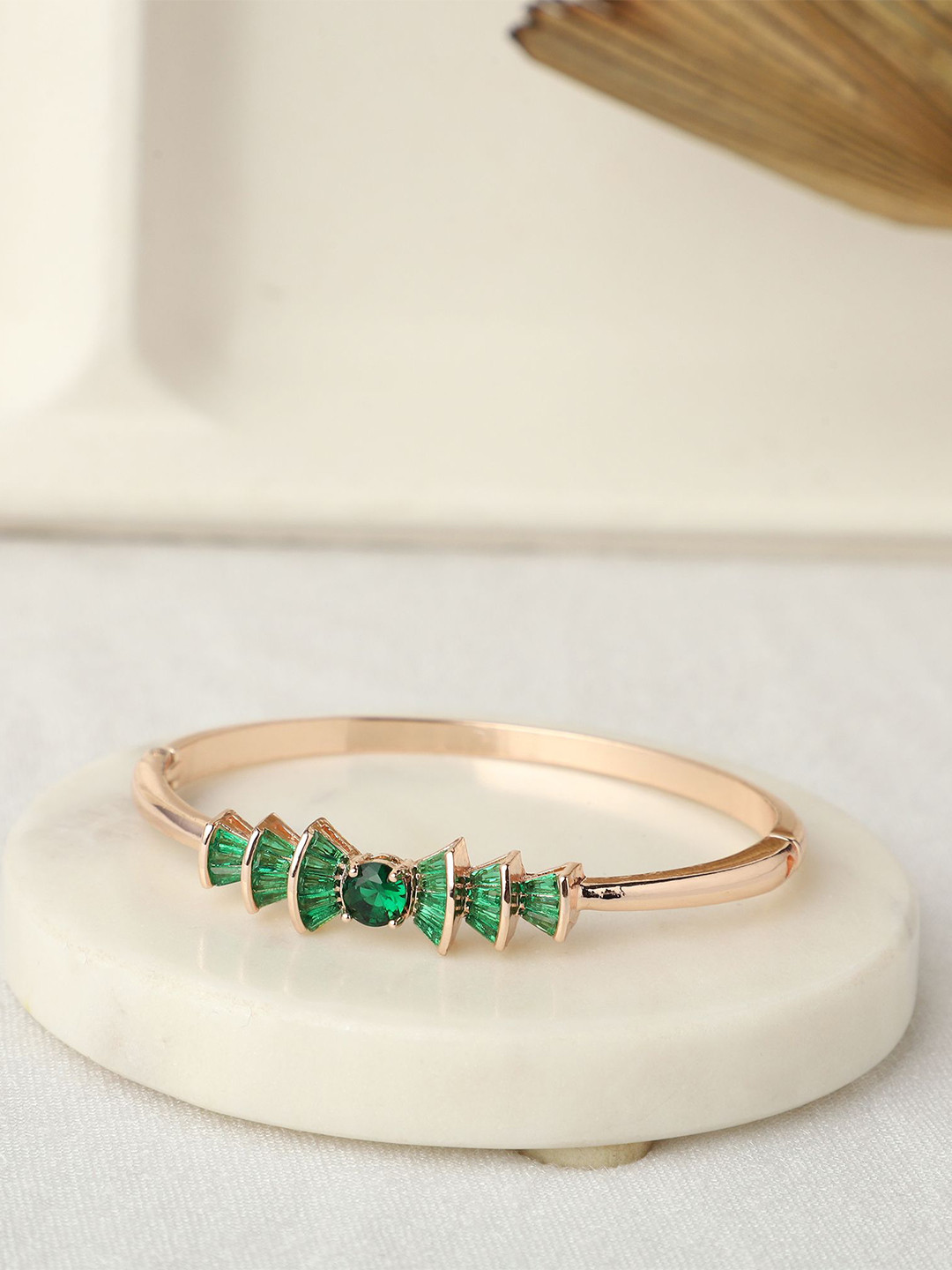 

VENI Gold-Plated Kada Bracelet