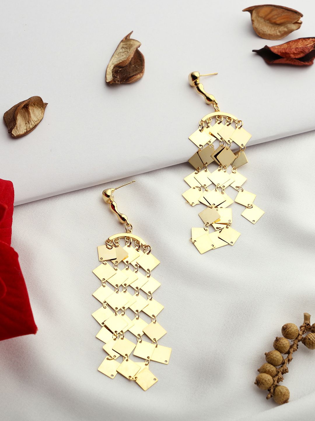 

VENI Stainless Steel Gold-Plated Contemporary Drop Earrings