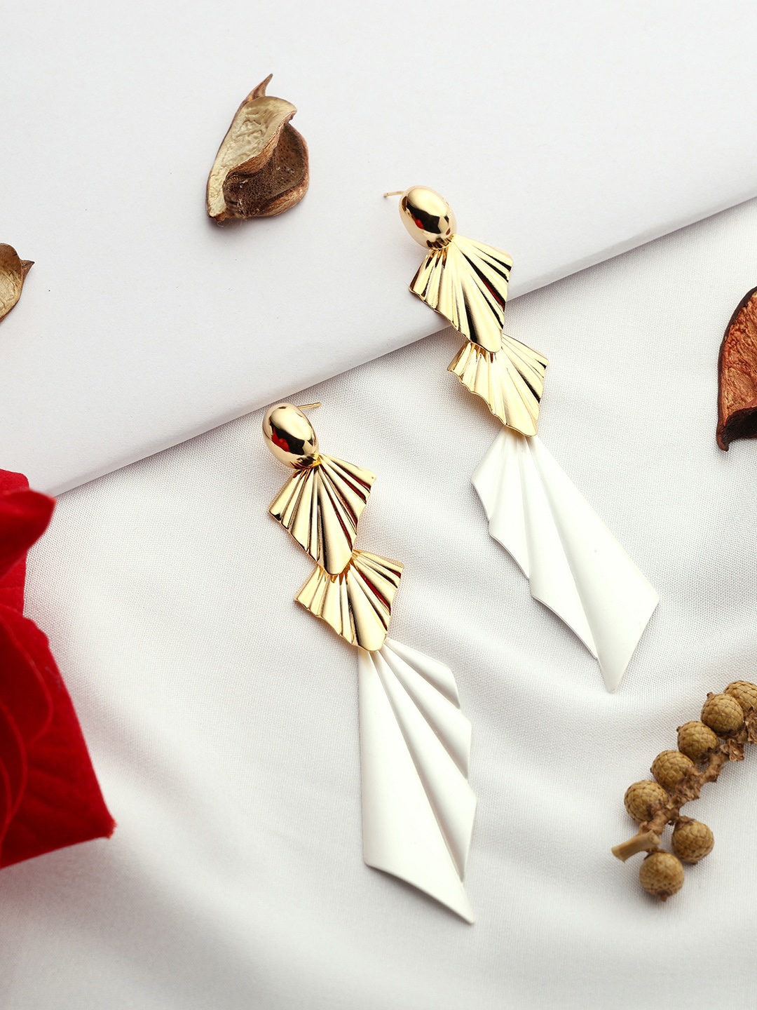 

VENI Gold-Plated Contemporary Drop Earrings