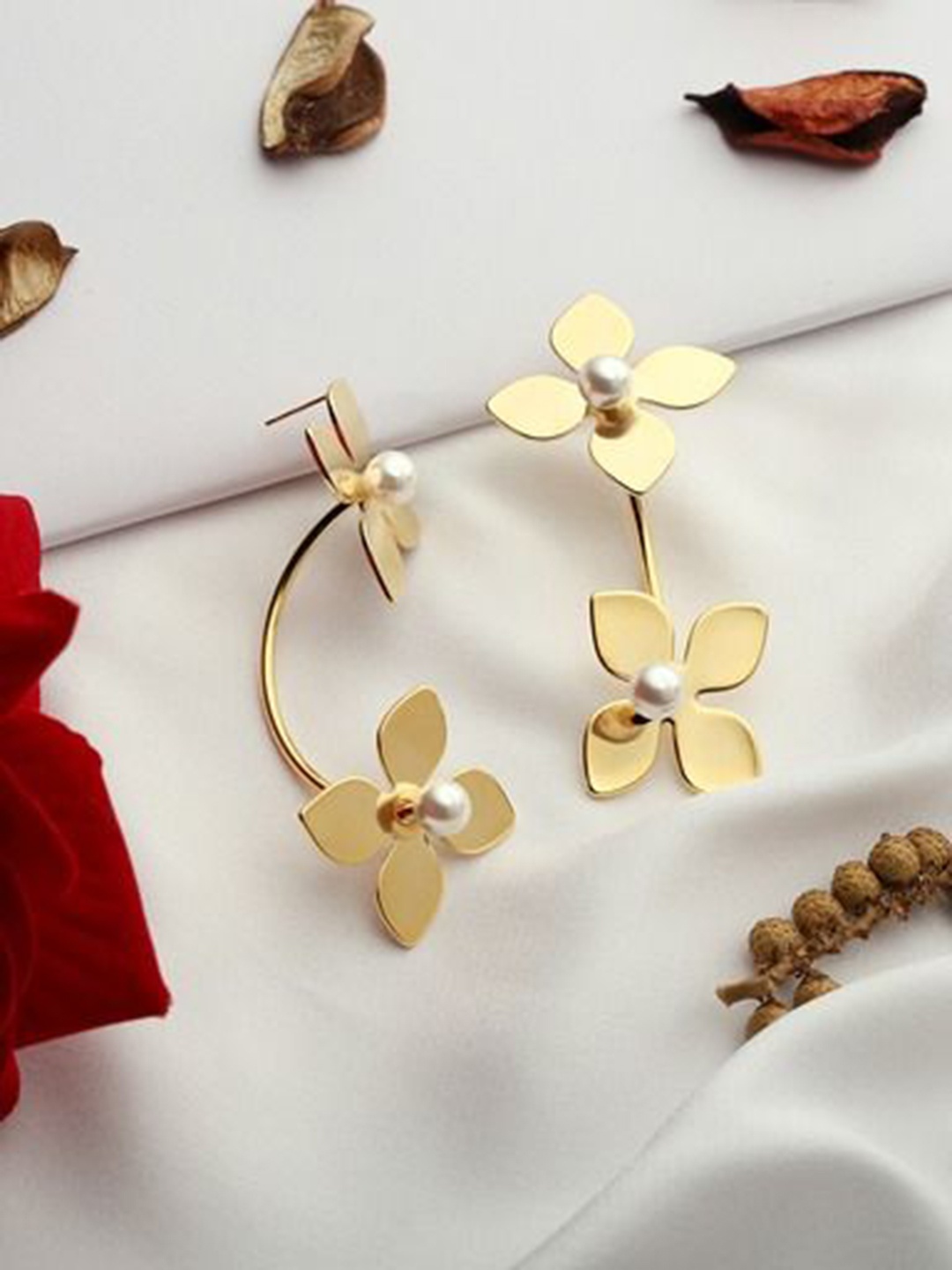 

VENI Gold-Plated Stainless Steel Beaded Anti Tarnish Drop Earrings