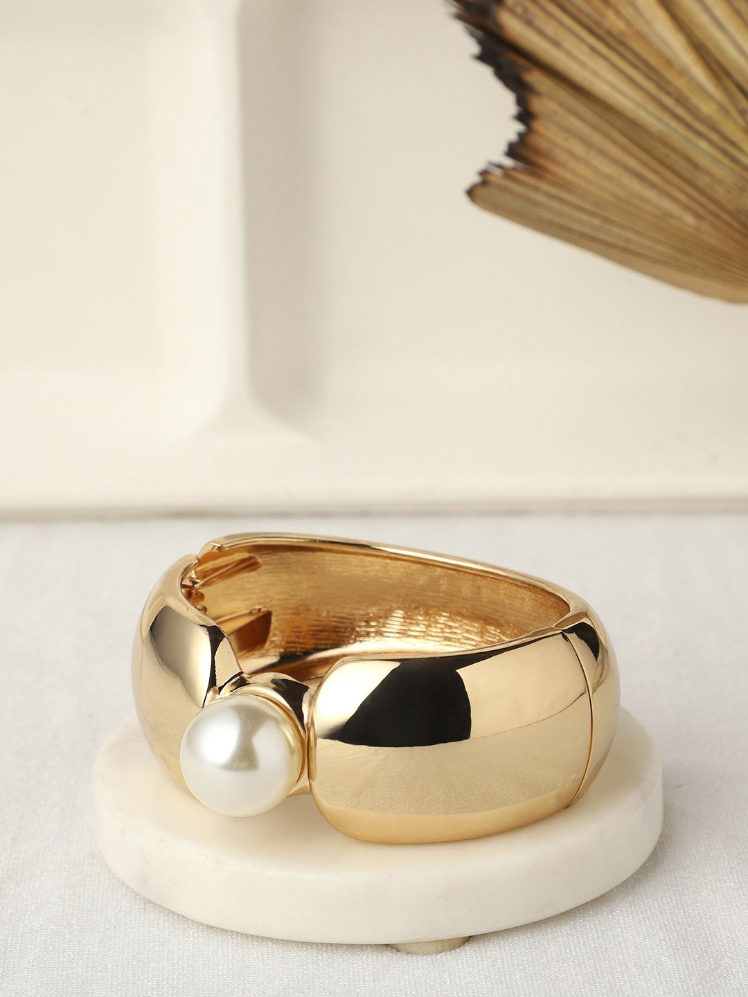 

VENI Gold-Plated Stainless Steel Cuff Bracelet