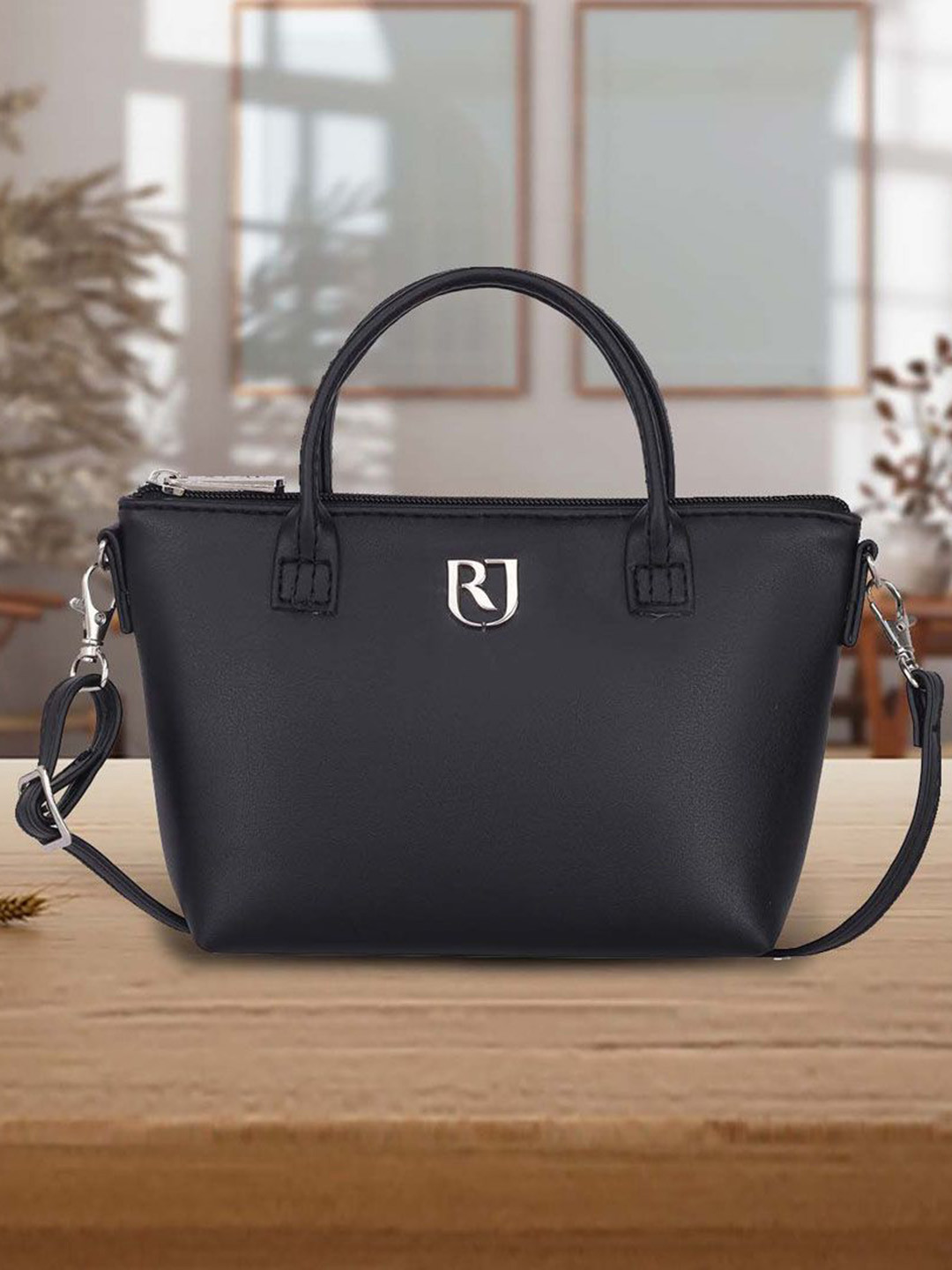 

RIJAC Structured Handheld Bag, Black