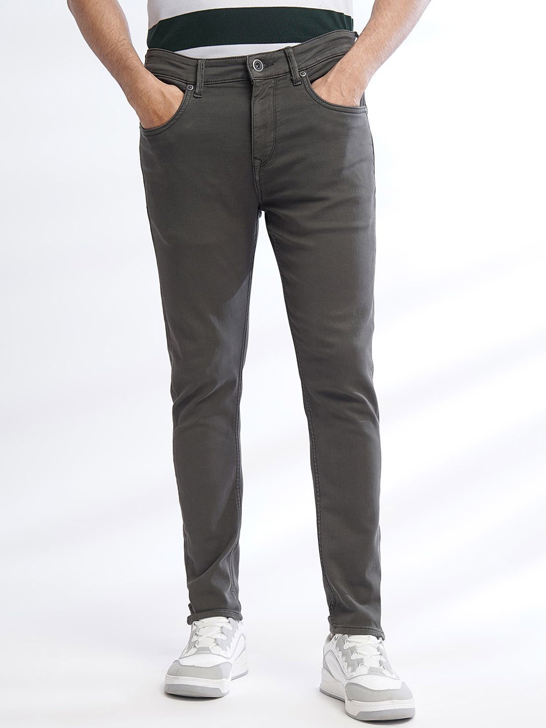 

JADE BLUE Men Regular Fit Clean Look Coloured Stretchable Cotton Washed Jeans, Grey
