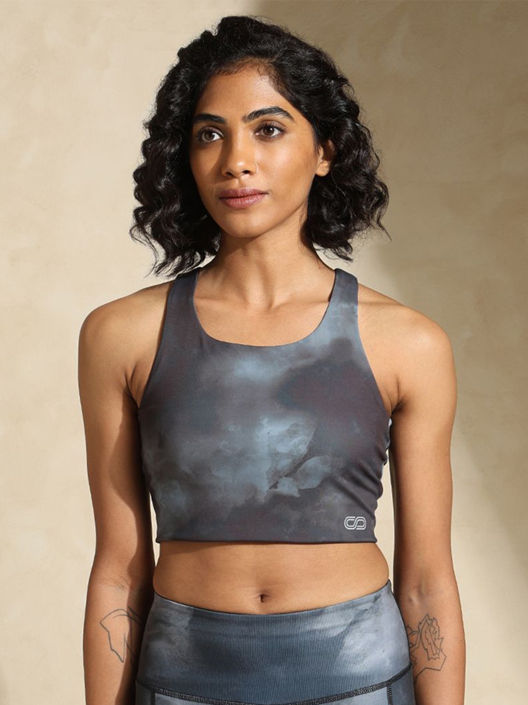 

Silvertraq Abstract Printed Full Coverage Sports Bra With Moisture Wicking, Grey
